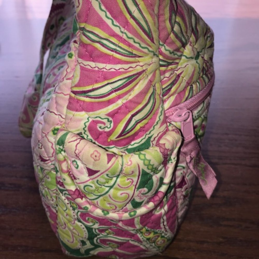 Pinwheel Pink Large Maggie Shoulder bag *RETIRED* perfect for electronic tablet - Picture 7 of 8